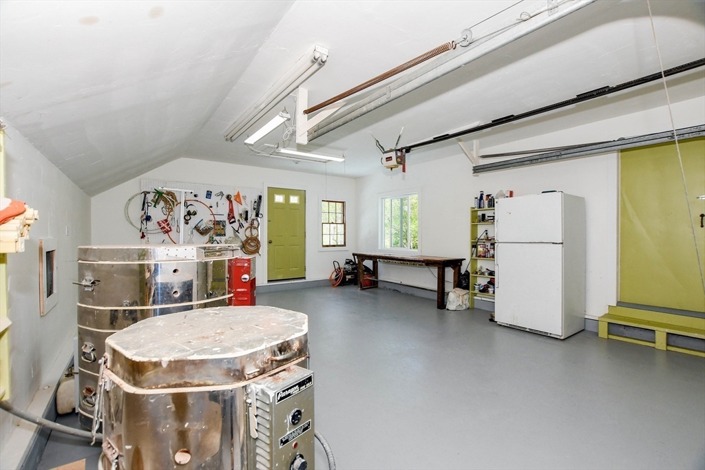 595 New Bedford Road Rochester, MA 02770 - Photo 32 of 37