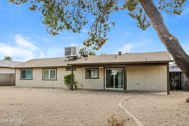 $2,025 | 2138 East Monte Cristo Avenue, Phoenix, AZ 85022