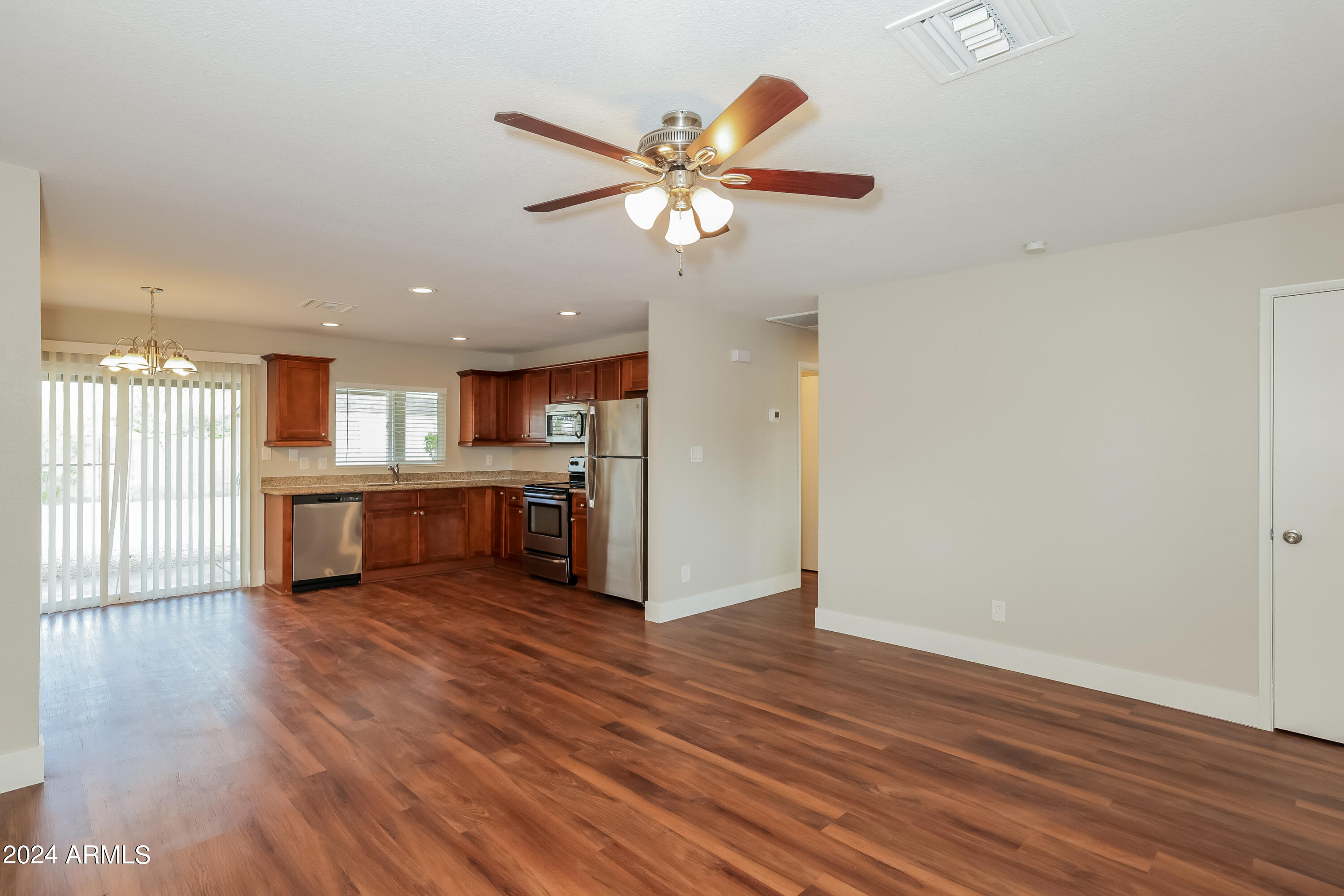 2138 East Monte Cristo Avenue Phoenix, AZ 85022 - Photo 2 of 16 017-photo-living-room-12090842