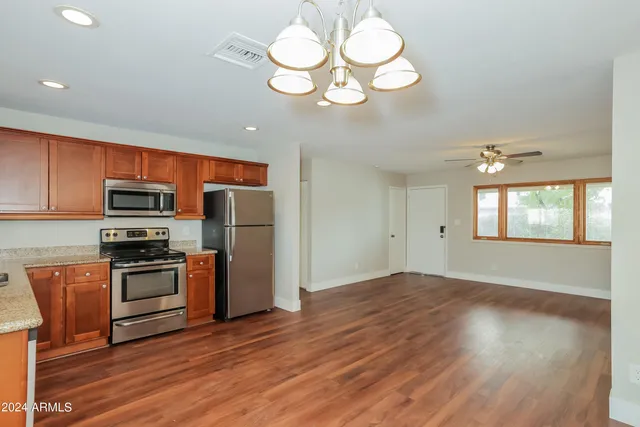 $2,025 | 2138 East Monte Cristo Avenue, Phoenix, AZ 85022