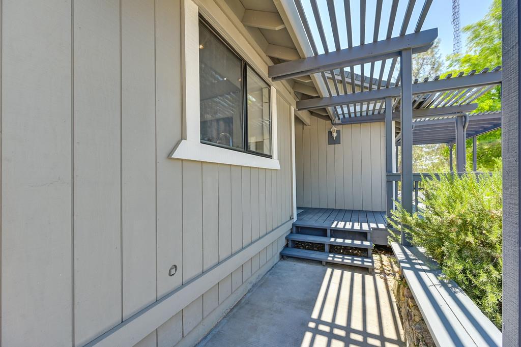 2071 Bogus Point Court Cool, CA 95614 - Photo 18 of 69