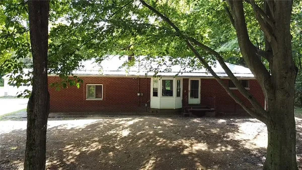 6464 Mahoning Avenue Northeast, Alliance, OH 44601