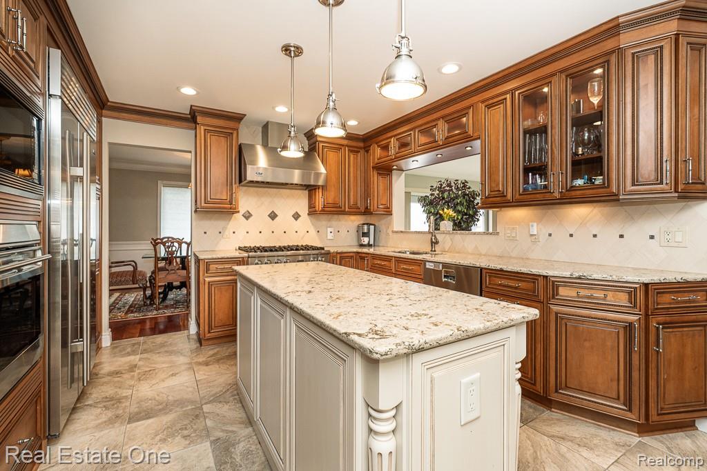 6595 Edith Court Troy, MI 48085 - Photo 13 of 59