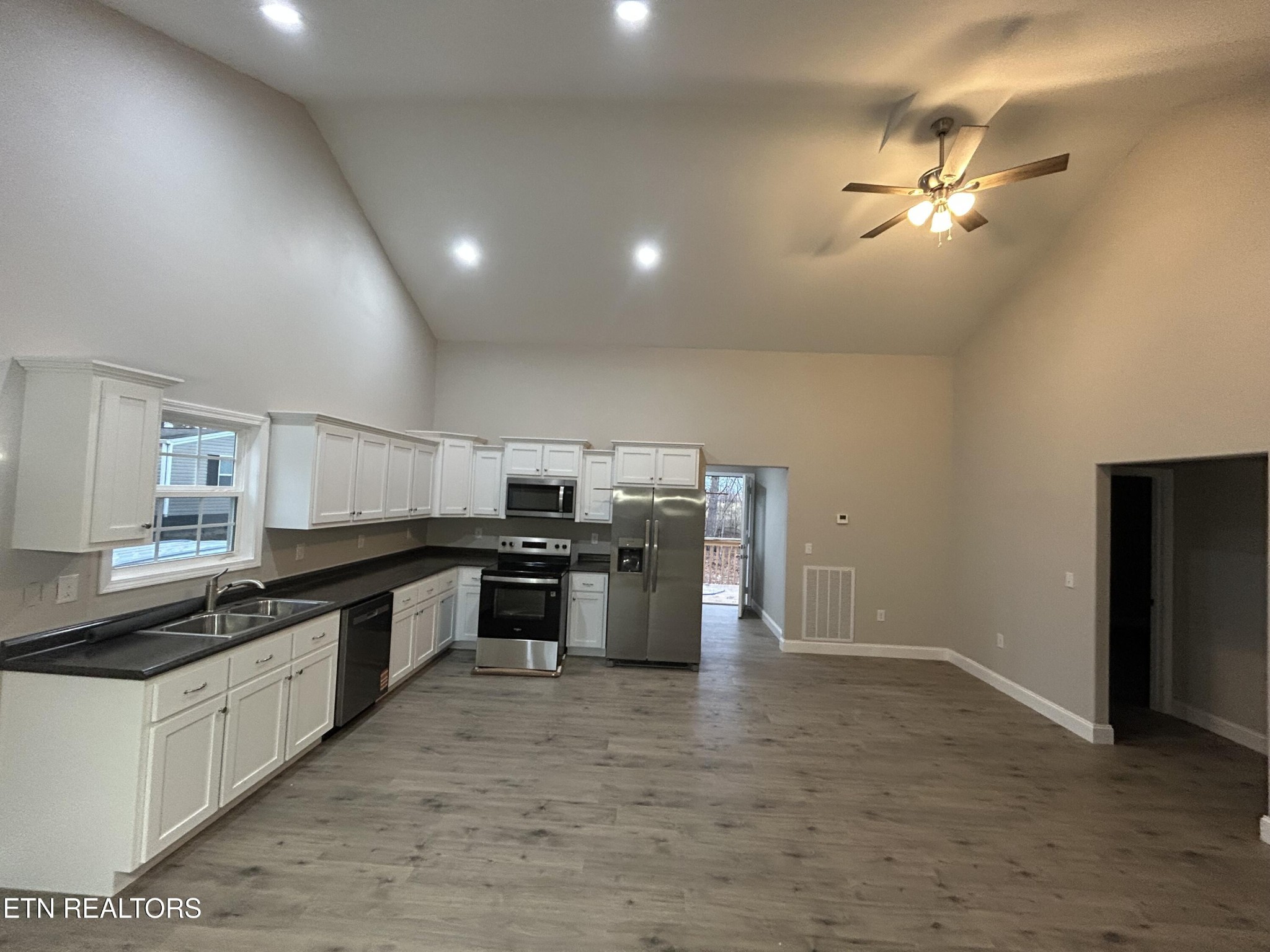 154 George Young Road Jamestown, TN 38556 - Photo 8 of 9 Gallery Image 8