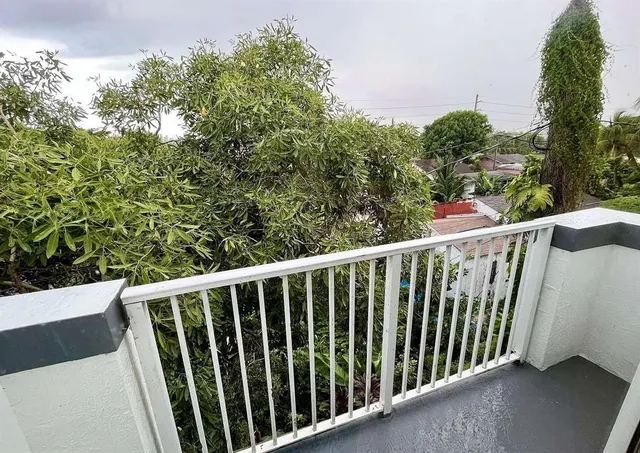 $199,500 | 7516 Northeast 1st Avenue, Unit 302, Miami, FL 33138