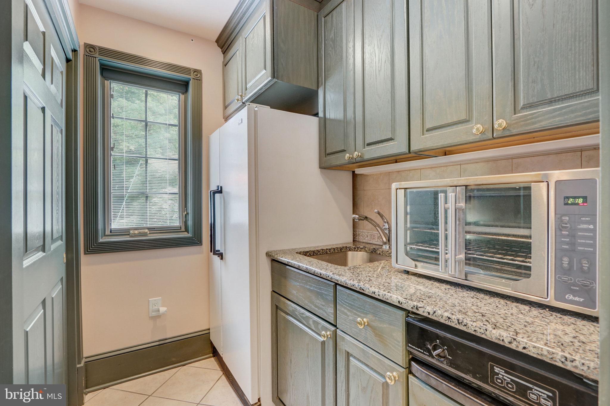 931 Rydal Road Jenkintown, PA 19046 - Photo 27 of 64 Butler's Pantry