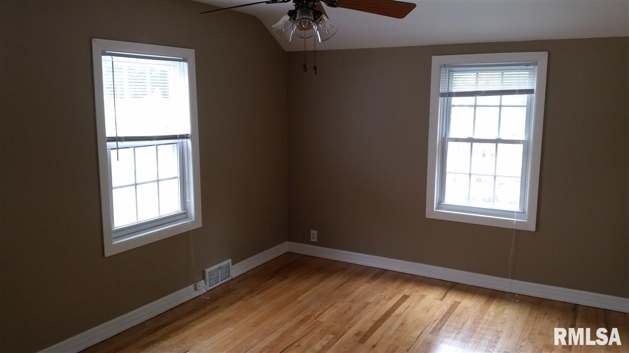 2119 3rd Street Moline, IL 61265 - Photo 4 of 11 Gallery Image 4