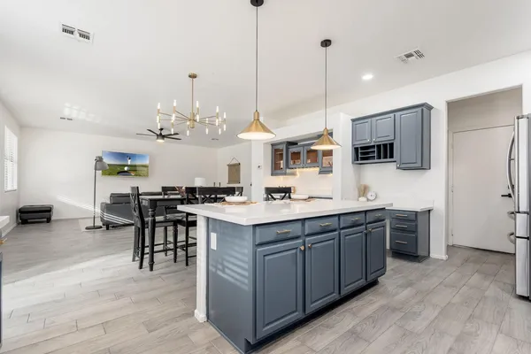 $2,950 | 20858 North 90th Avenue, Peoria, AZ 85382