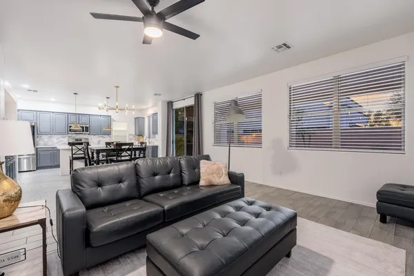 $2,950 | 20858 North 90th Avenue, Peoria, AZ 85382