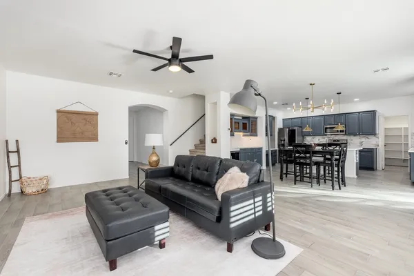 $2,950 | 20858 North 90th Avenue, Peoria, AZ 85382