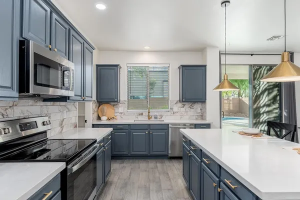 $2,950 | 20858 North 90th Avenue, Peoria, AZ 85382