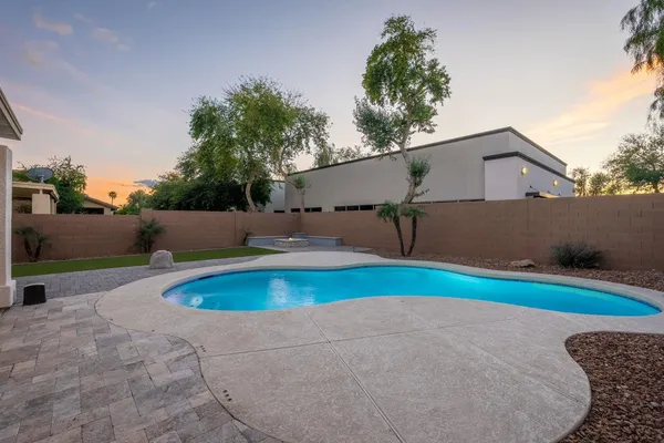 $2,950 | 20858 North 90th Avenue, Peoria, AZ 85382