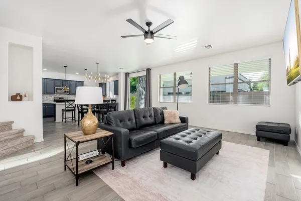 $2,950 | 20858 North 90th Avenue, Peoria, AZ 85382