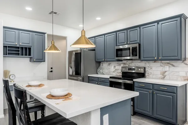 $2,950 | 20858 North 90th Avenue, Peoria, AZ 85382