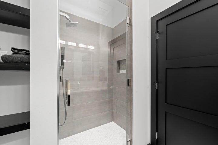 W3830 Scotch Bush Road Lafayette, WI 53121 - Photo 81 of 122 Lower Bath