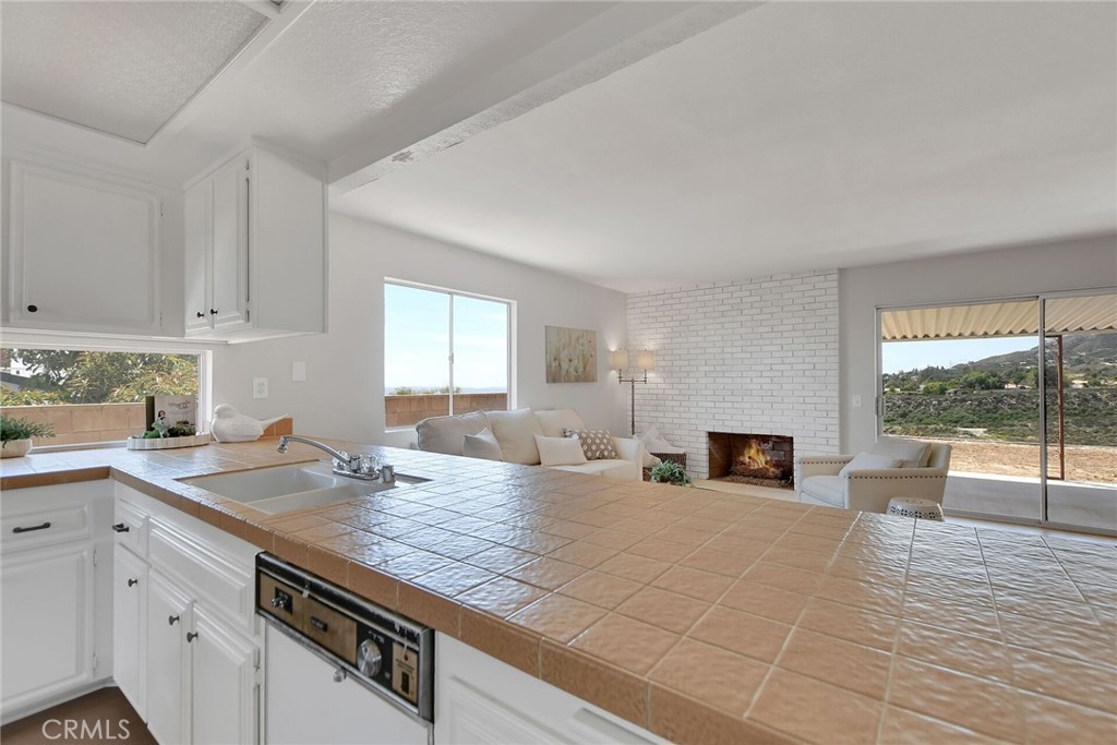 5328 Ranch Gate Road Alta Loma, CA 91701 - Photo 14 of 59