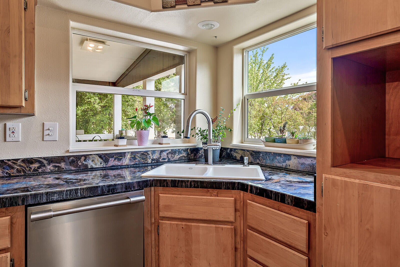 1545 Camp Baker Road Medford, OR 97501 - Photo 14 of 70 28_CBR_28_mls