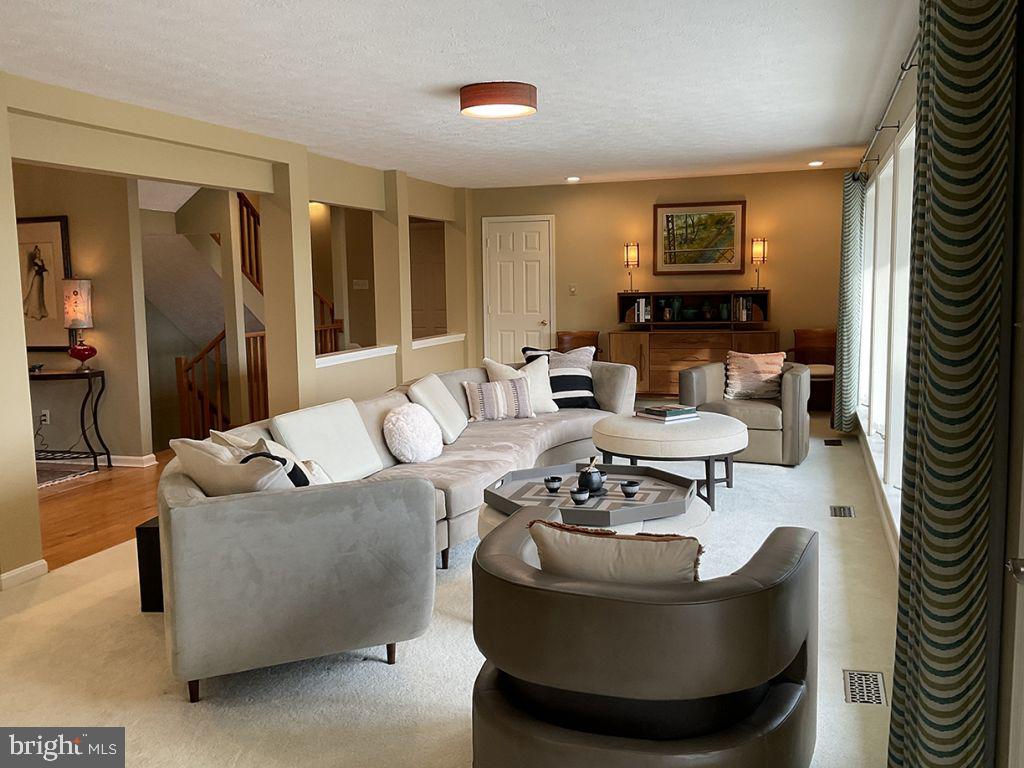 2527 Leeds Manor Road Markham, VA 22643 - Photo 11 of 54 Gallery Image 11