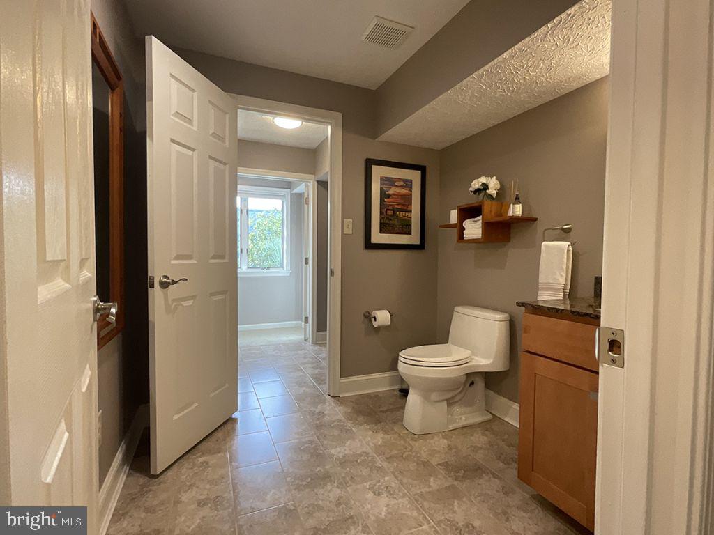 2527 Leeds Manor Road Markham, VA 22643 - Photo 45 of 54 Gallery Image 45