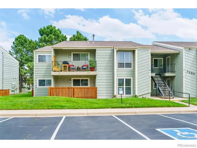 a view of outdoor space yard and front view of a house