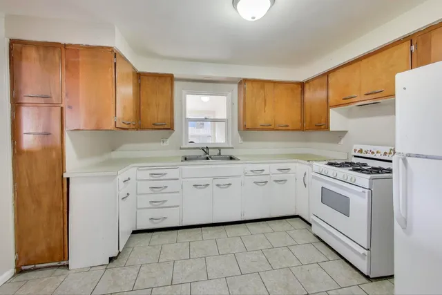 $189,000 | 2524 Gilboa Avenue, Zion, IL 60099