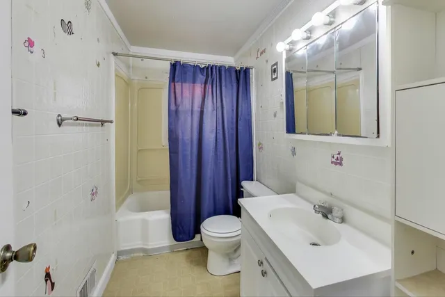 $189,000 | 2524 Gilboa Avenue, Zion, IL 60099