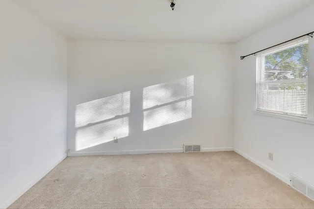 $189,000 | 2524 Gilboa Avenue, Zion, IL 60099