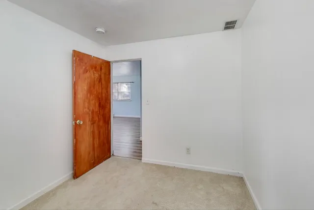 $189,000 | 2524 Gilboa Avenue, Zion, IL 60099