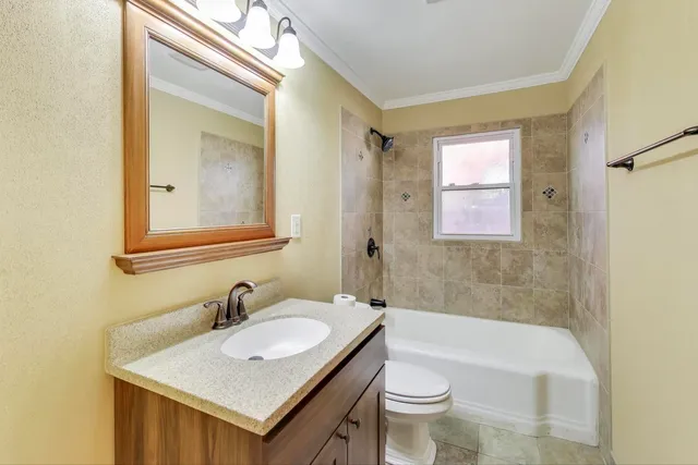 $189,000 | 2524 Gilboa Avenue, Zion, IL 60099