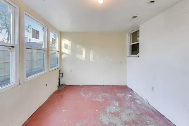 $189,000 | 2524 Gilboa Avenue, Zion, IL 60099