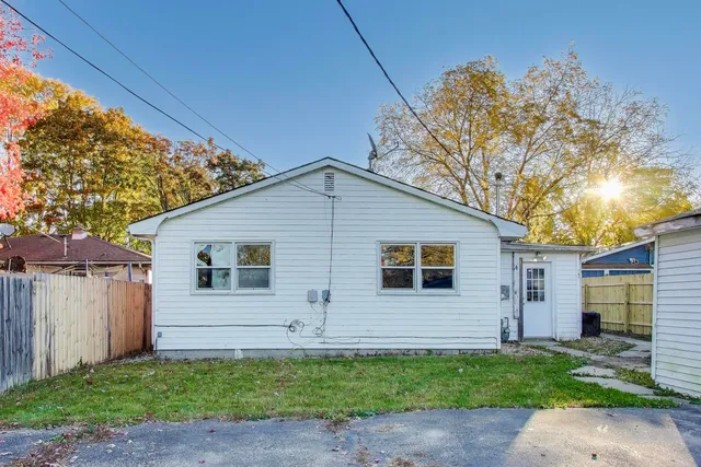 $189,000 | 2524 Gilboa Avenue, Zion, IL 60099