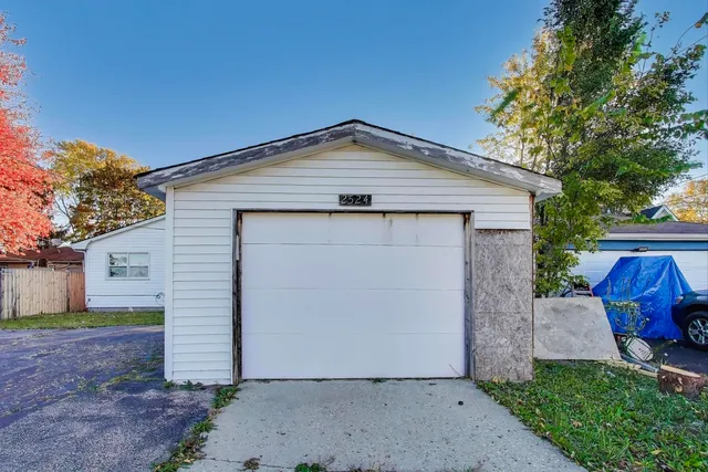 $189,000 | 2524 Gilboa Avenue, Zion, IL 60099