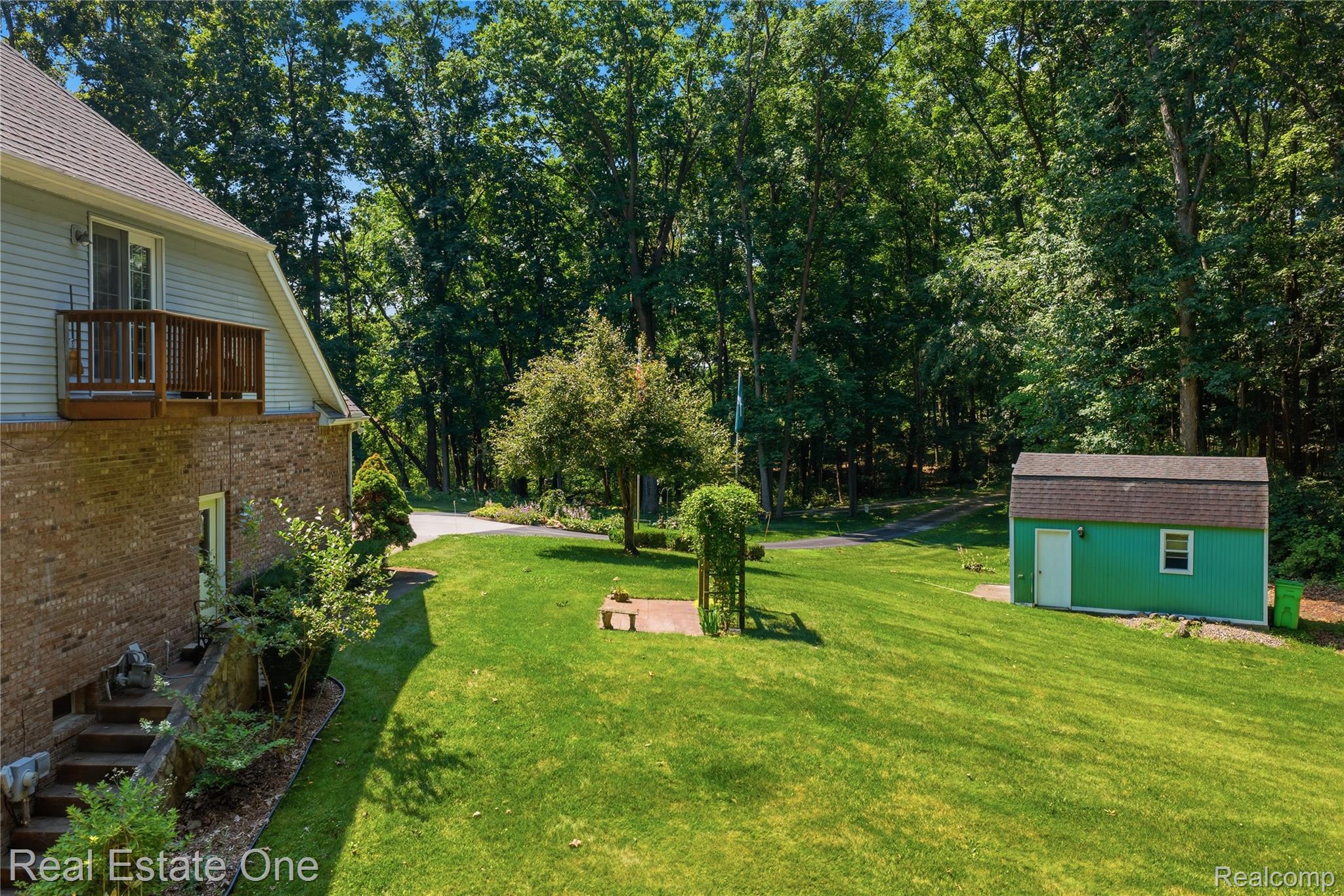8450 Merrill Road Whitmore Lake, MI 48189 - Photo 45 of 52 DJI_20260707120149_0019_D.jpg