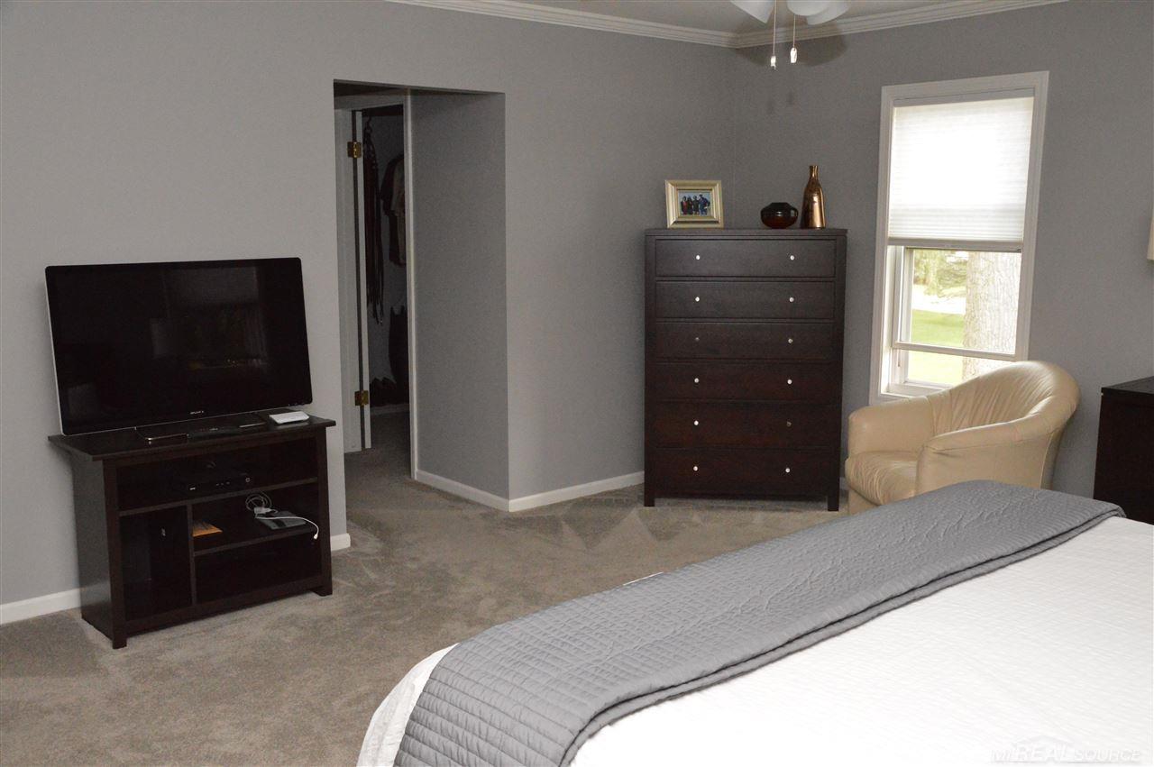 1385 West Fairview Lane Rochester Hills, MI 48306 - Photo 11 of 24
