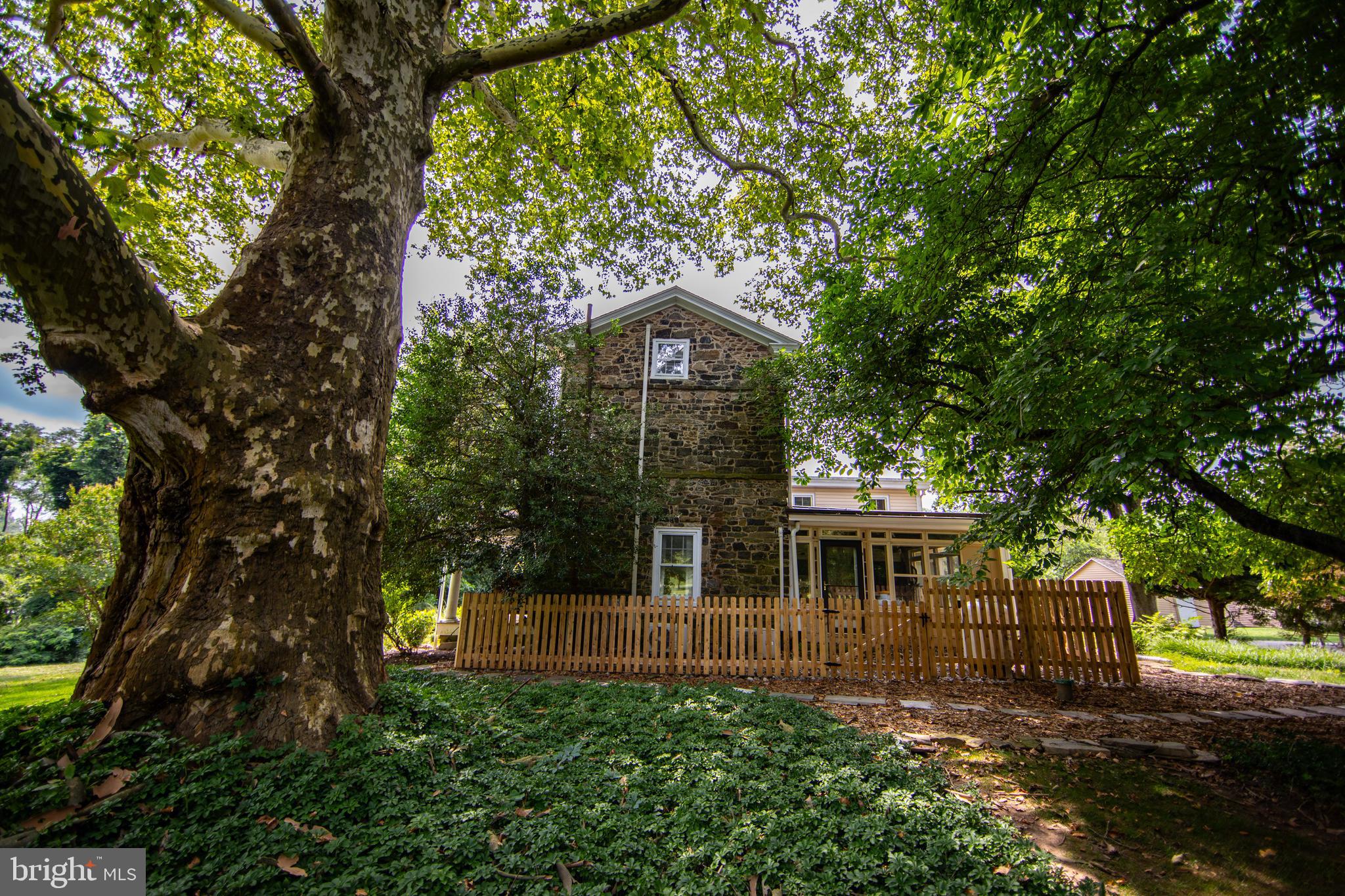 363 Valleybrook Road Glen Mills, PA 19342 - Photo 26 of 110 Side view