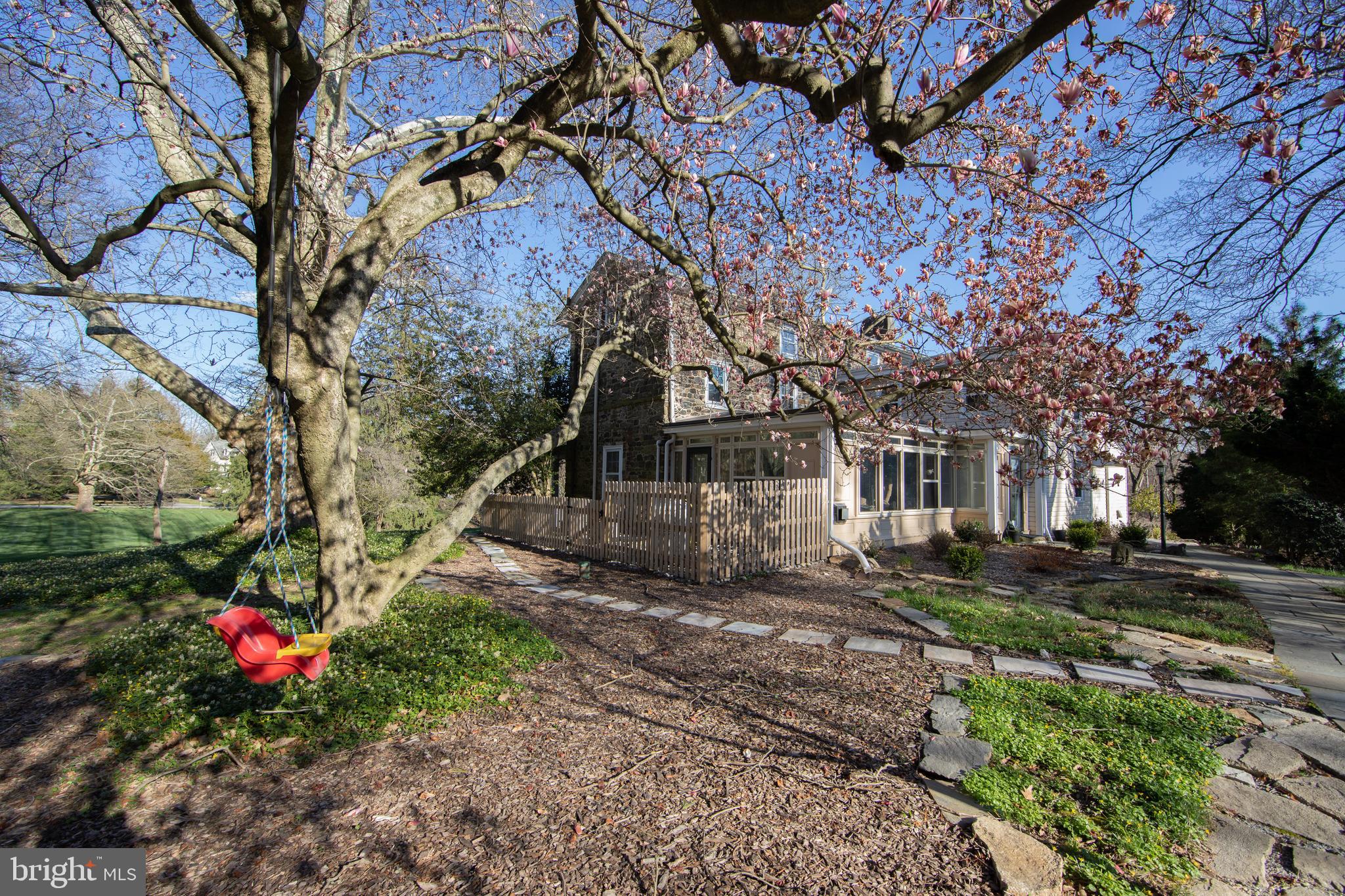 363 Valleybrook Road Glen Mills, PA 19342 - Photo 27 of 110 Side view