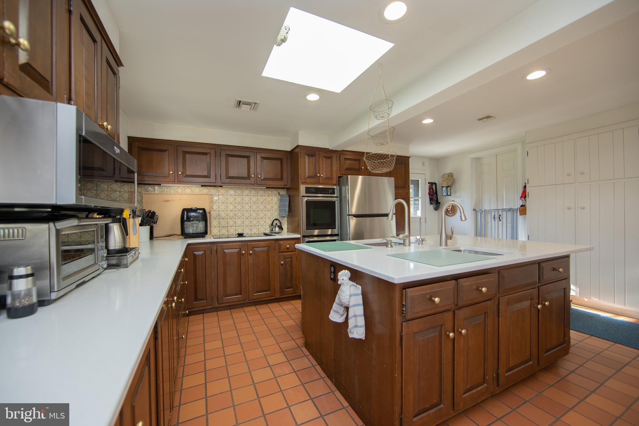 363 Valleybrook Road Glen Mills, PA 19342 - Photo 39 of 110 Kitchen with Double Sinks