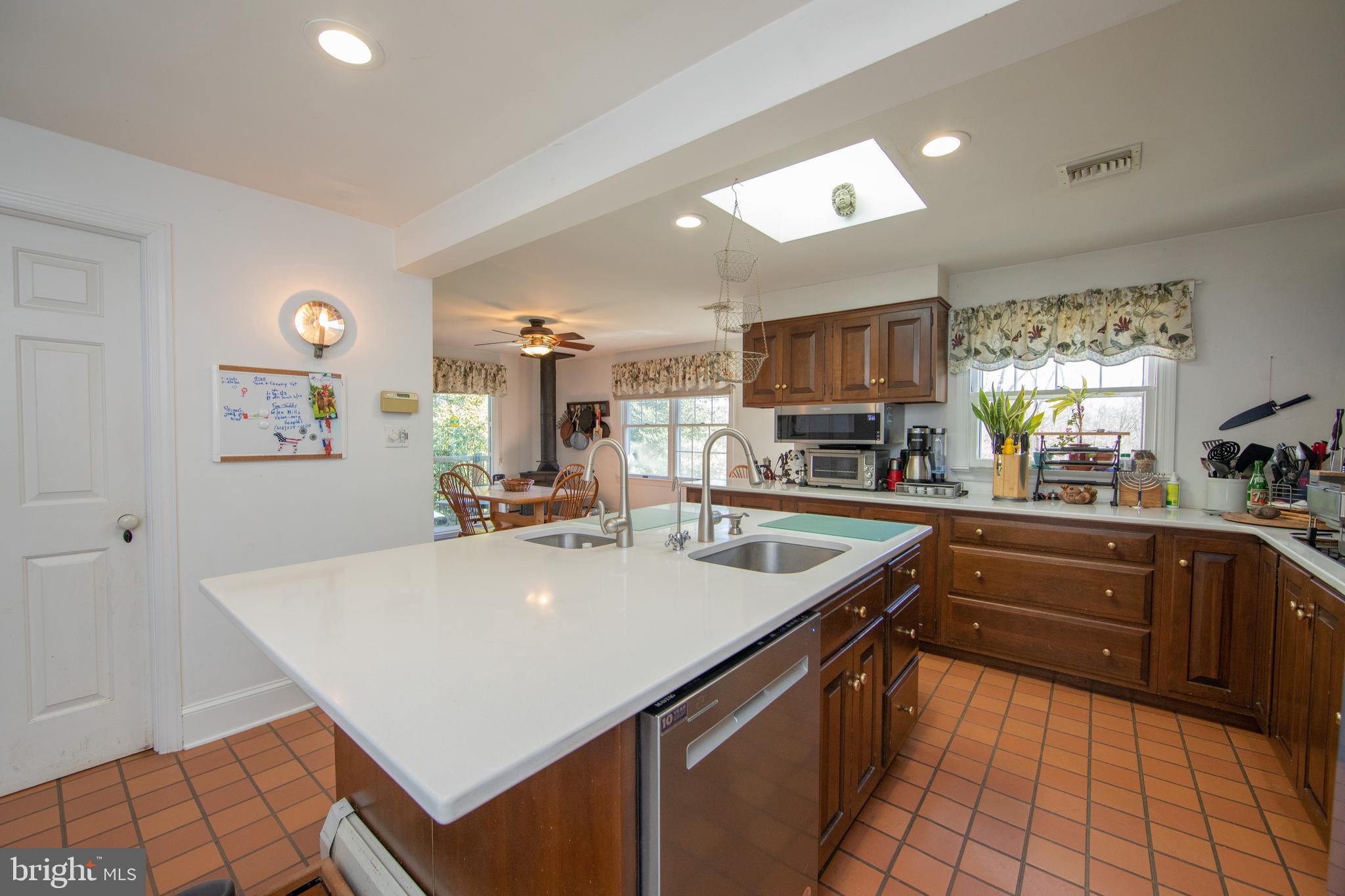 363 Valleybrook Road Glen Mills, PA 19342 - Photo 42 of 110 Kitchen Quartz