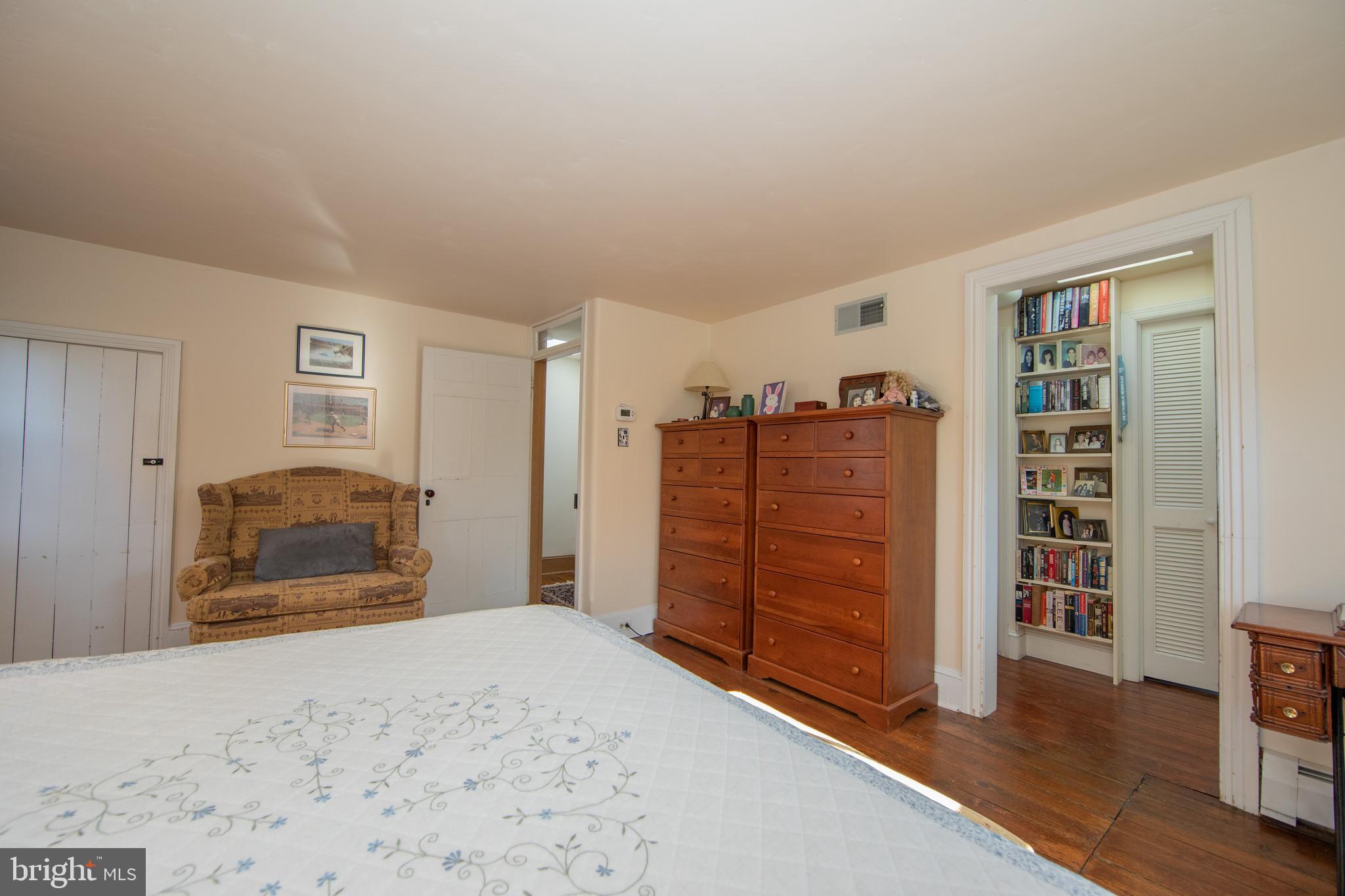 363 Valleybrook Road Glen Mills, PA 19342 - Photo 58 of 110 Ensuite Bedroom #2 w/Ba & closet cove