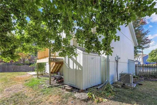 $319,000 | 313 Southeast Onyx Court, Lee's Summit, MO 64063