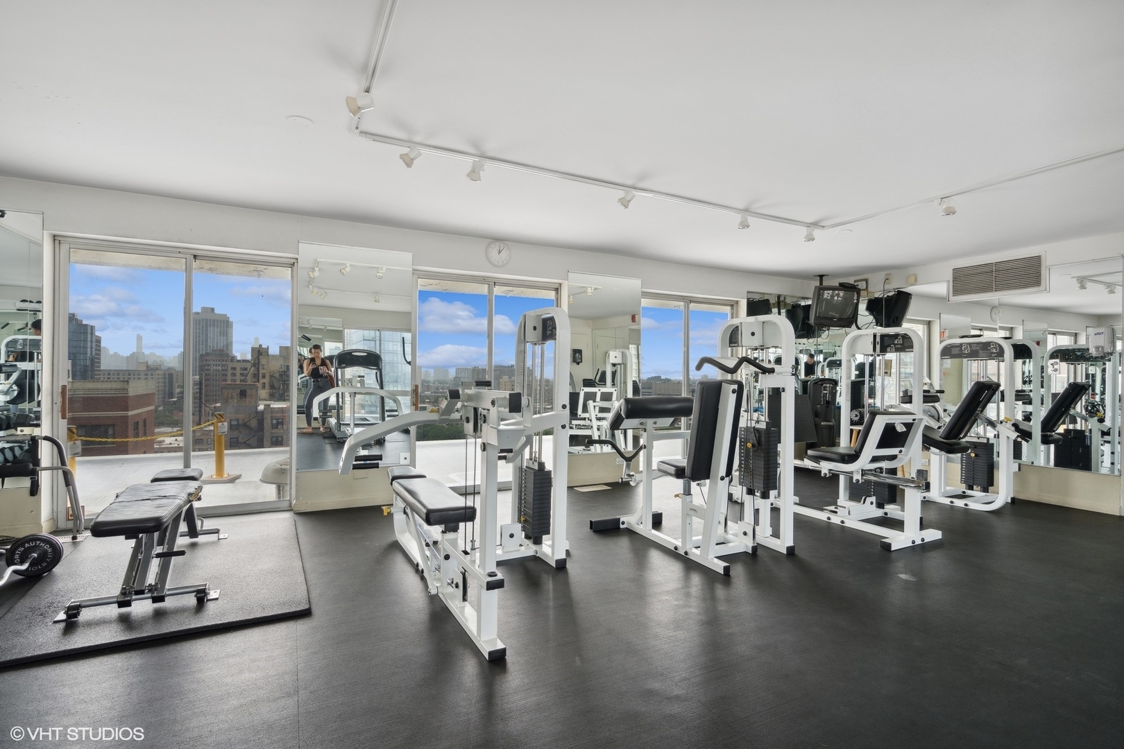 450 West Briar Place, Unit 7B Chicago, IL 60657 - Photo 15 of 15 a view of a room with gym equipment