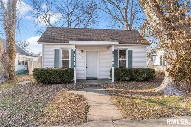 $85,000 | 809 South 1st Street, Divernon, IL 62530