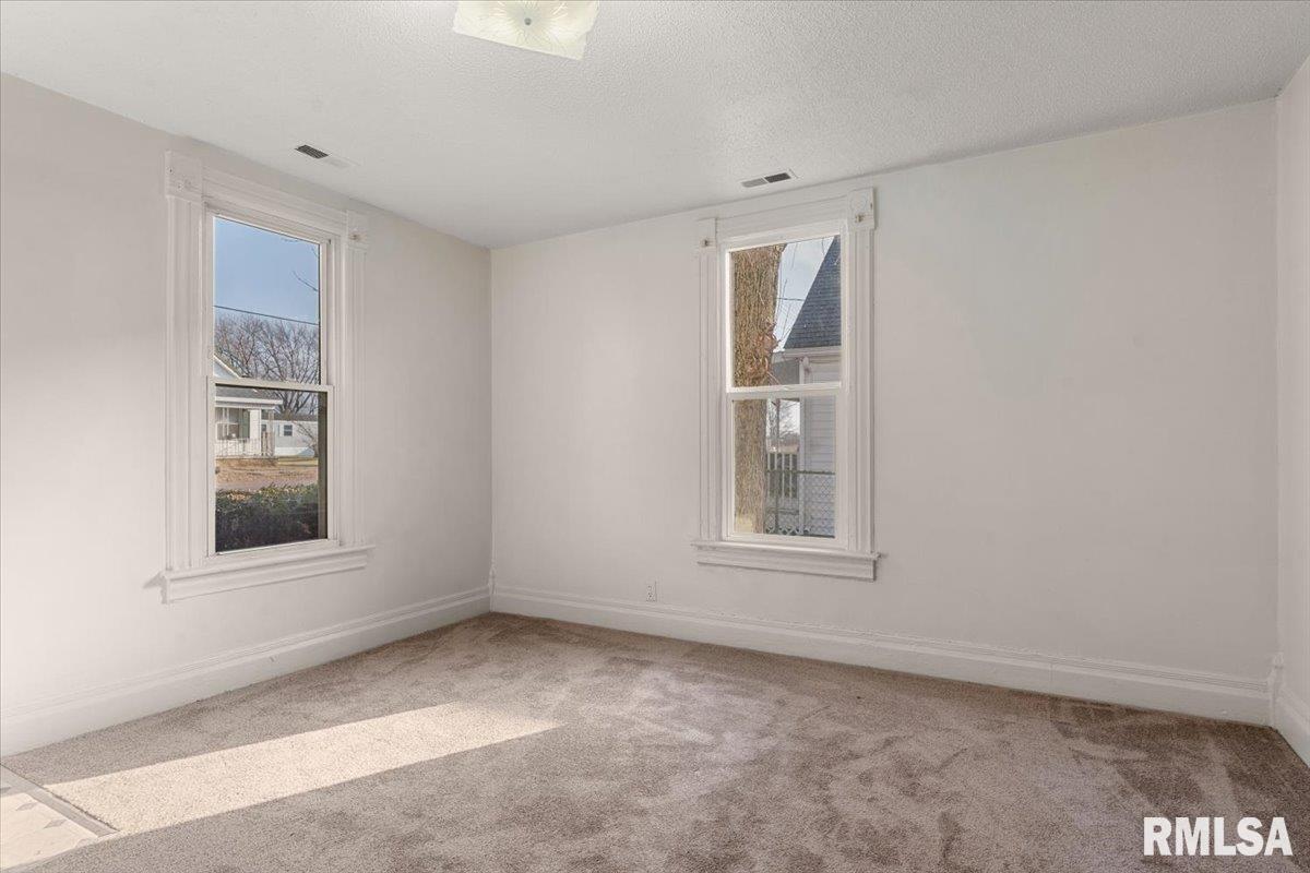 809 South 1st Street Divernon, IL 62530 - Photo 6 of 22