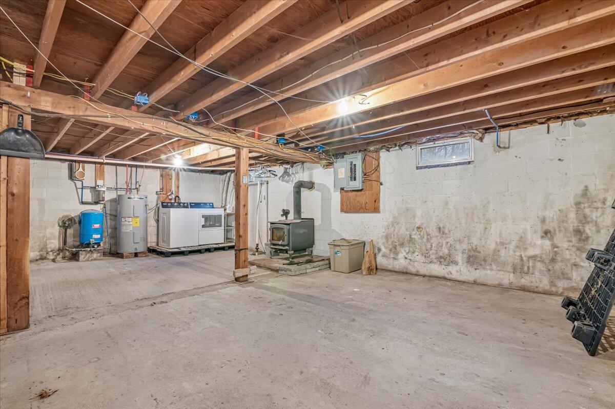 5039 Running Valley Road Stroudsburg, PA 18360 - Photo 29 of 65 a view of empty room with refrigerator