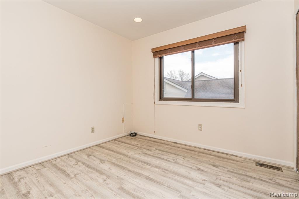 1643 Hillside Lane Rochester Hills, MI 48307 - Photo 35 of 48