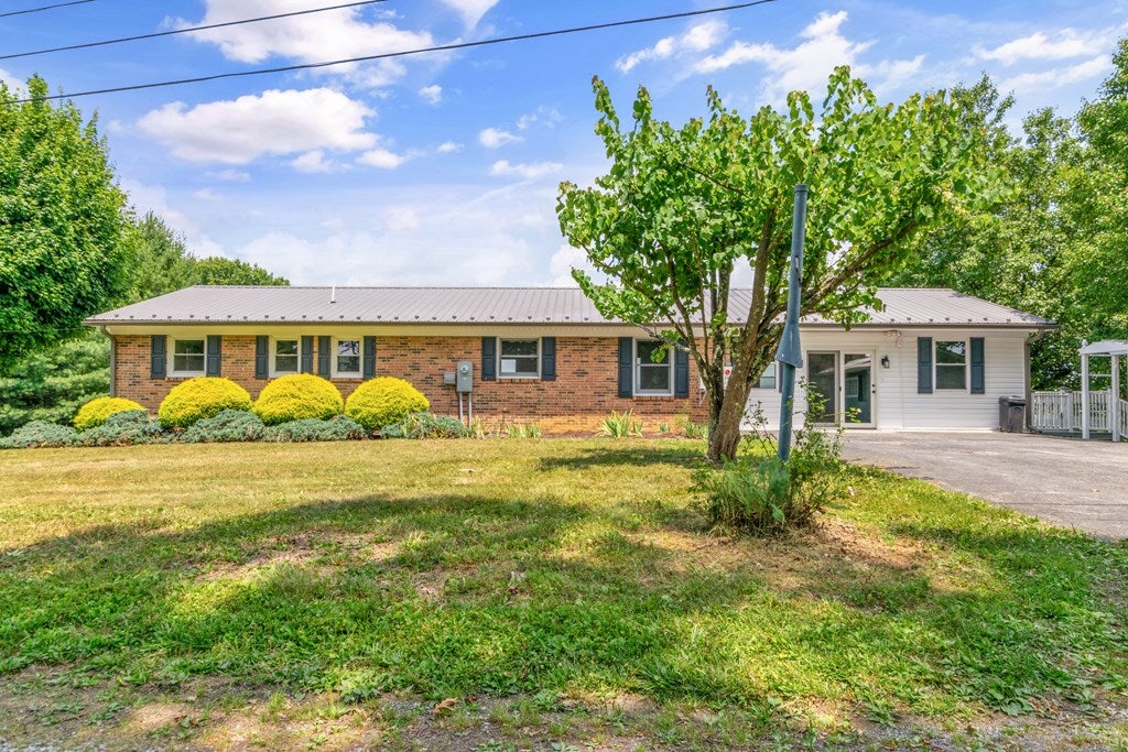 119 Mountain View Avenue Rural Retreat, VA 24368 - Photo 36 of 49 Gallery Image 36