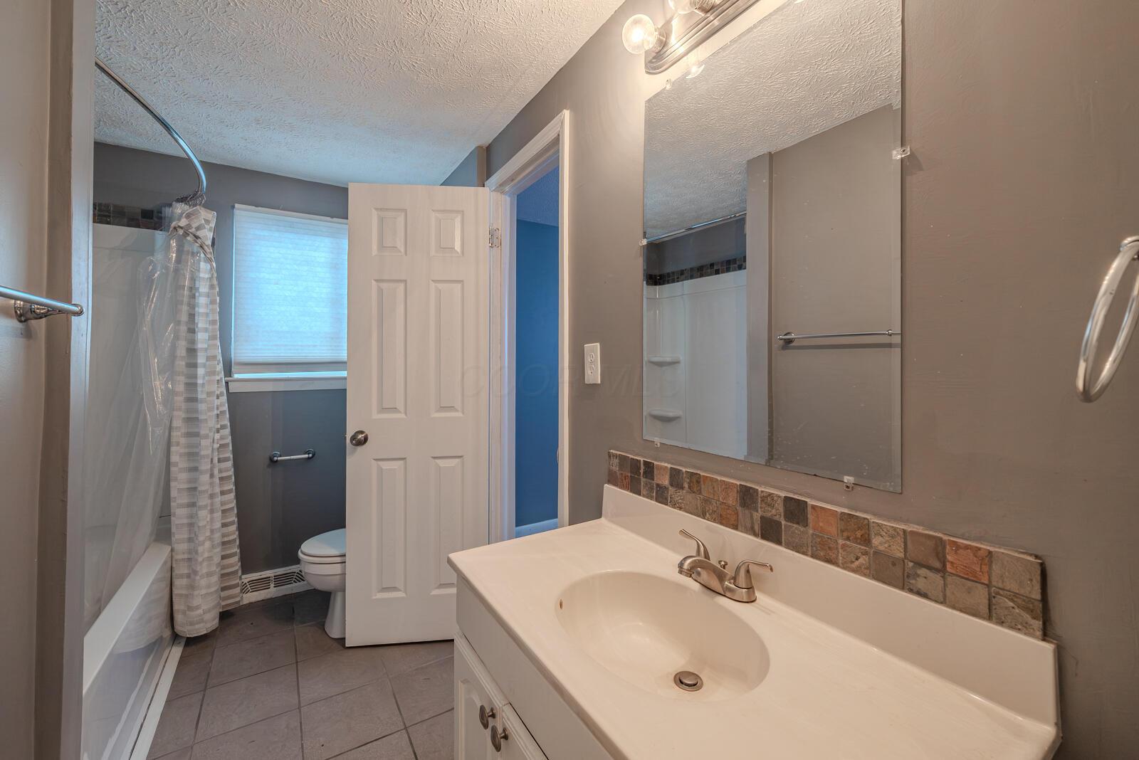 2706 Maywood Road Columbus, OH 43232 - Photo 21 of 33 2706 Maywood Rd - 22