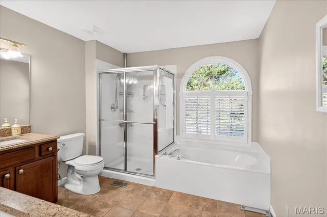 $699,500 | 2316 Coventry Farm Court, Chesterfield, MO 63017