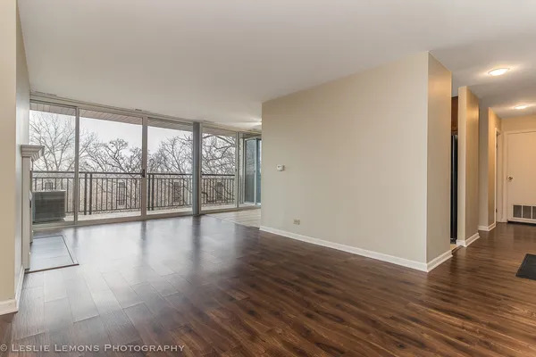 $1,650 | 5900 Oakwood Drive, Unit 4D, Lisle, IL 60532