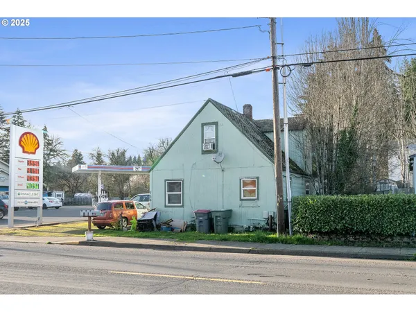 $299,900 | 764 Northeast Main Street, Willamina, OR 97396